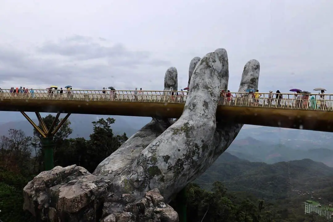 goldenbridge-danang-banahill-rainning-vietnam #goldenbridge #danang #banahill #rainning #vietnam #travel