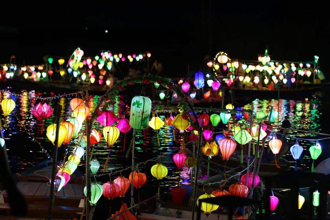 lantern-hoian-light-river-vietnam #lantern #hoian #light #river #vietnam #travel