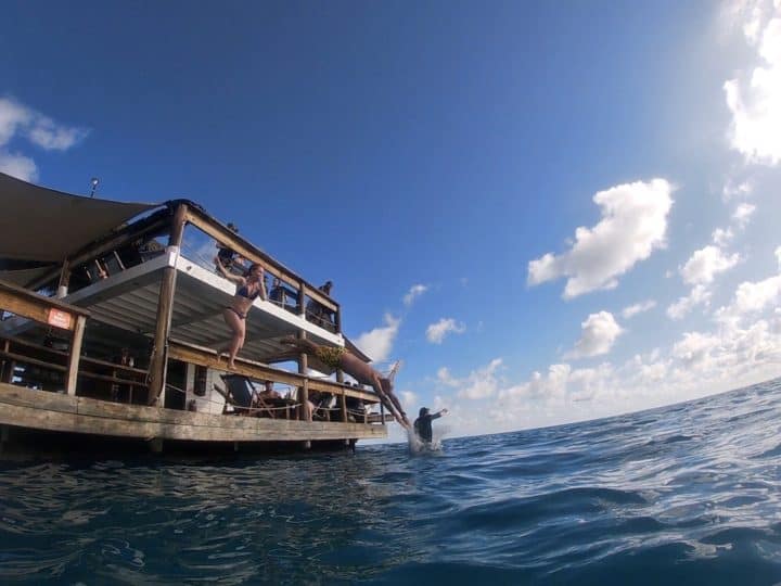 Cloud 9 | Fiji | Adrien Becuwe
